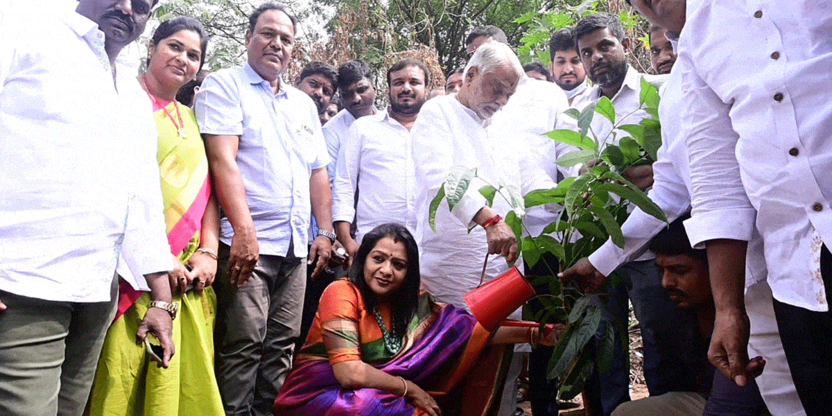 Green India Challenge : మొక్కలు నాటిన ఎంపీ కె.కేశవరావు