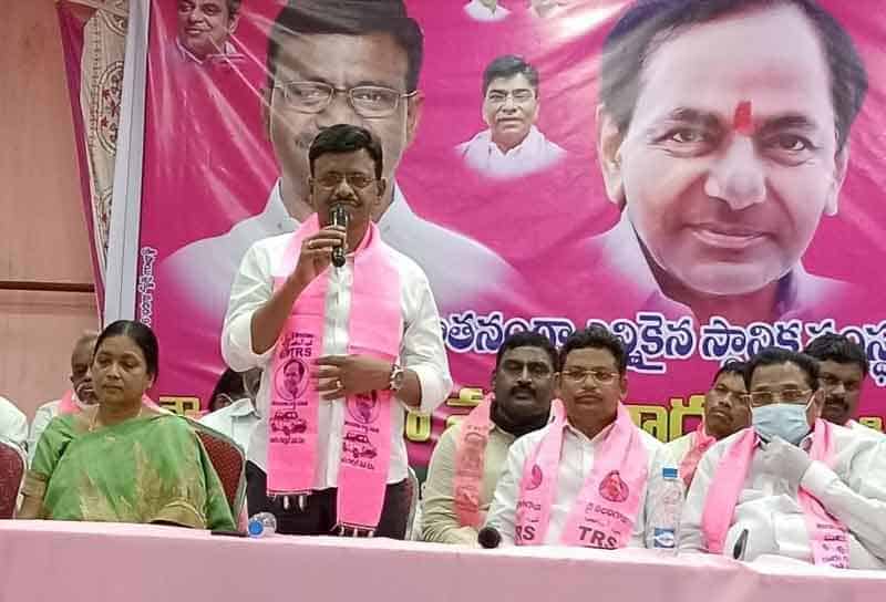 గులాబీజెండాకు కేసీఆరే బాస్‌