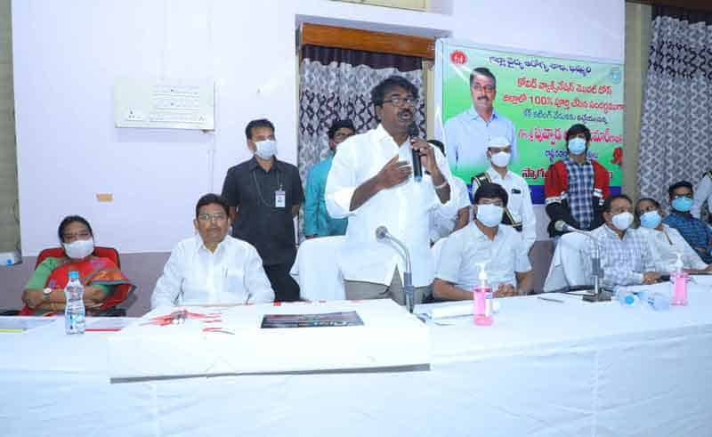 వైద్యసిబ్బంది కృషి భేష్‌