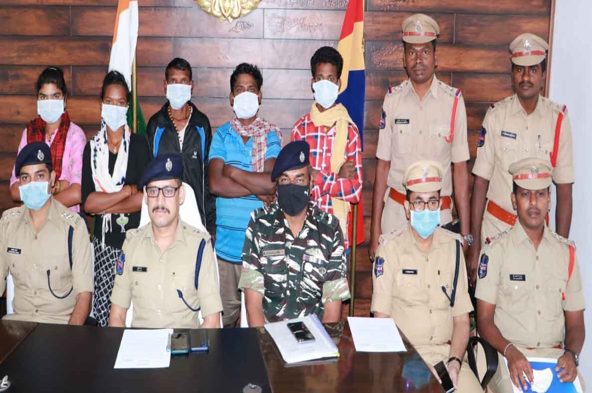 KOTHAGUDEM | ఐదుగురు మిలీషియా, గ్రామ కమిటీ సభ్యుల లొంగుబాటు..