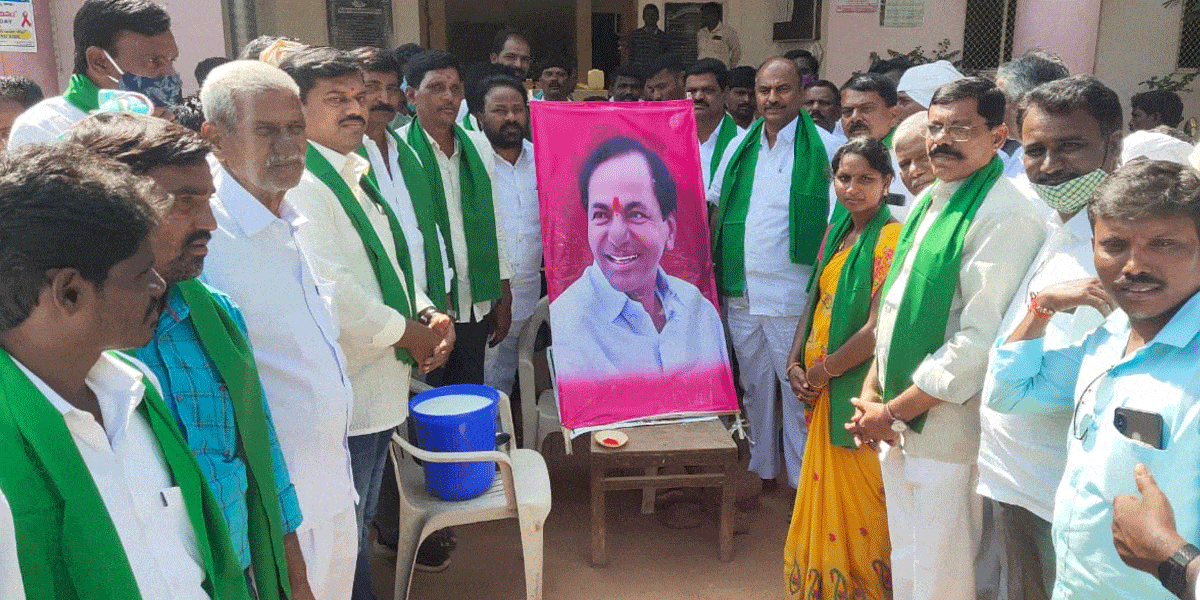 నడిగడ్డ రైతులను మళ్లీ సాగుబాట పట్టించిన సీఎం కేసీఆర్‌