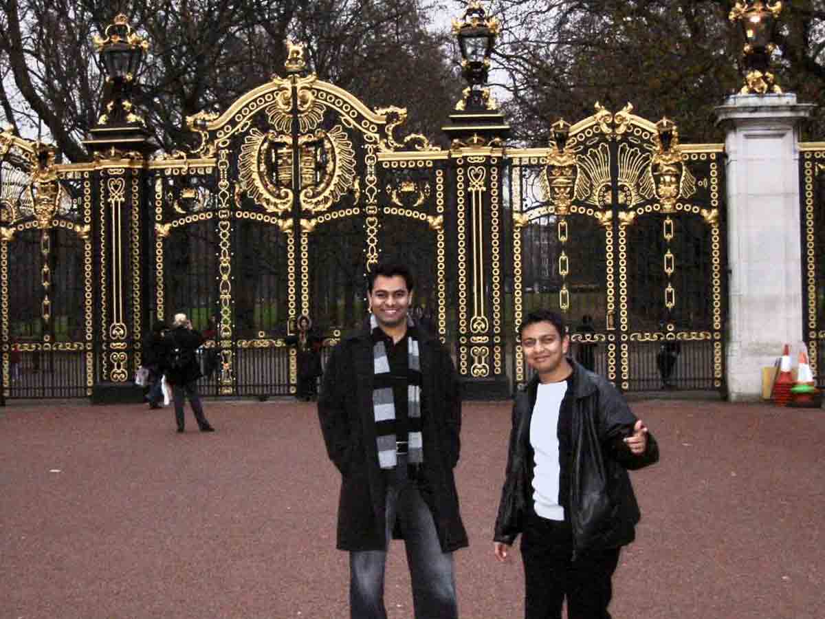 KTR Throwback 2001 | లండ‌న్‌లో కేటీఆర్.. త్రోబ్యాక్ పిక్స్‌ అదుర్స్.. సూప‌ర్ స‌ర్ అంటున్న నెటిజ‌న్లు