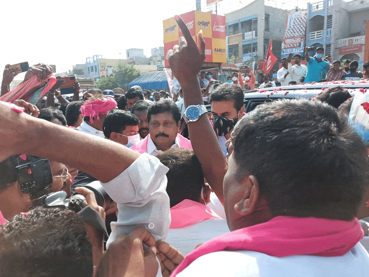 Minister KTR | మంత్రి కేటీఆర్‌కు అడుగడుగున జననీరాజనం