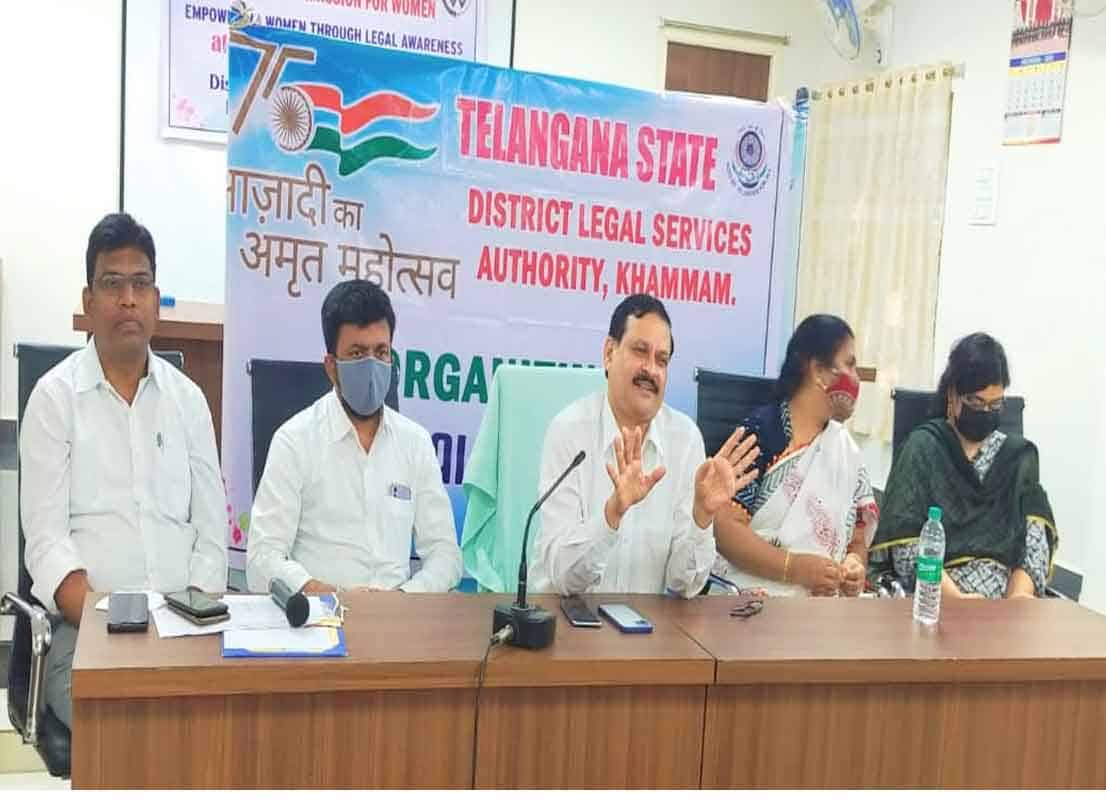 National adalath | జాతీయ లోక్ అదాలత్‌ను వినియోగించుకోండి: జిల్లా జడ్జి చంద్రశేఖర ప్రసాద్..