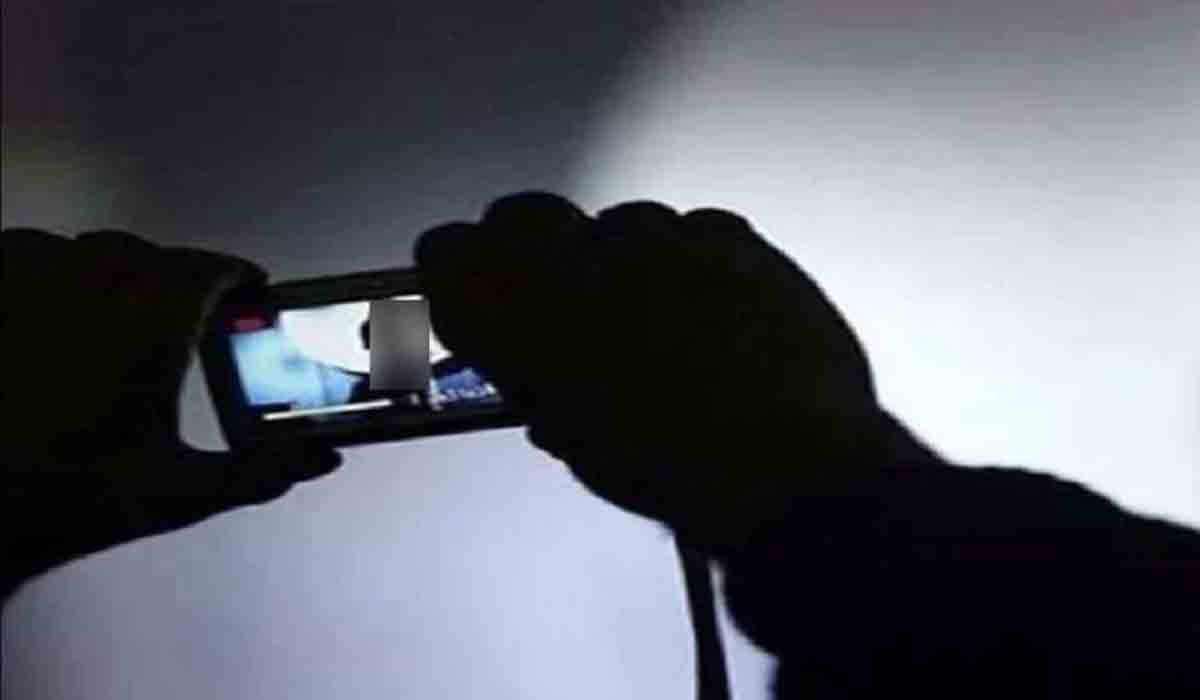 Google pay crime | గూగుల్ పే నుంచి డబ్బులు పోయాయంటూ ఫిర్యాదు.. ద‌ర్యాప్తులో ప‌ట్టుబ‌డ్డ కీచ‌కుడు