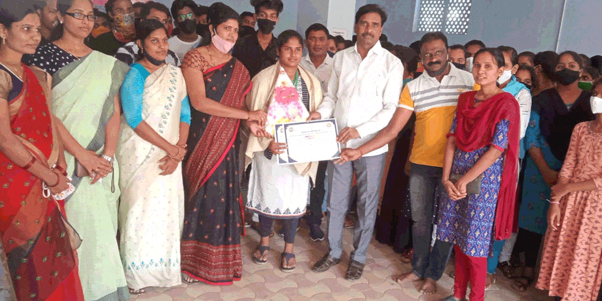 అథ్లెటిక్స్‌లో మెరిసిన మంచిర్యాల విద్యార్థులు