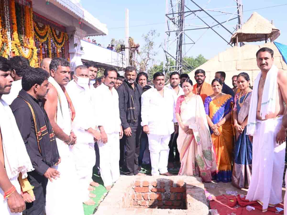 ఆలయాల అభివృద్ధికి ప్రభుత్వం పెద్దపీట : ఎమ్మెల్యే గూడెం