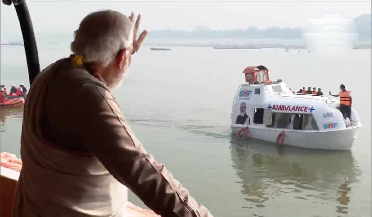 కాశీ గంగాన‌దిలో క్రూయిజ్‌లో విహ‌రించిన మోదీ