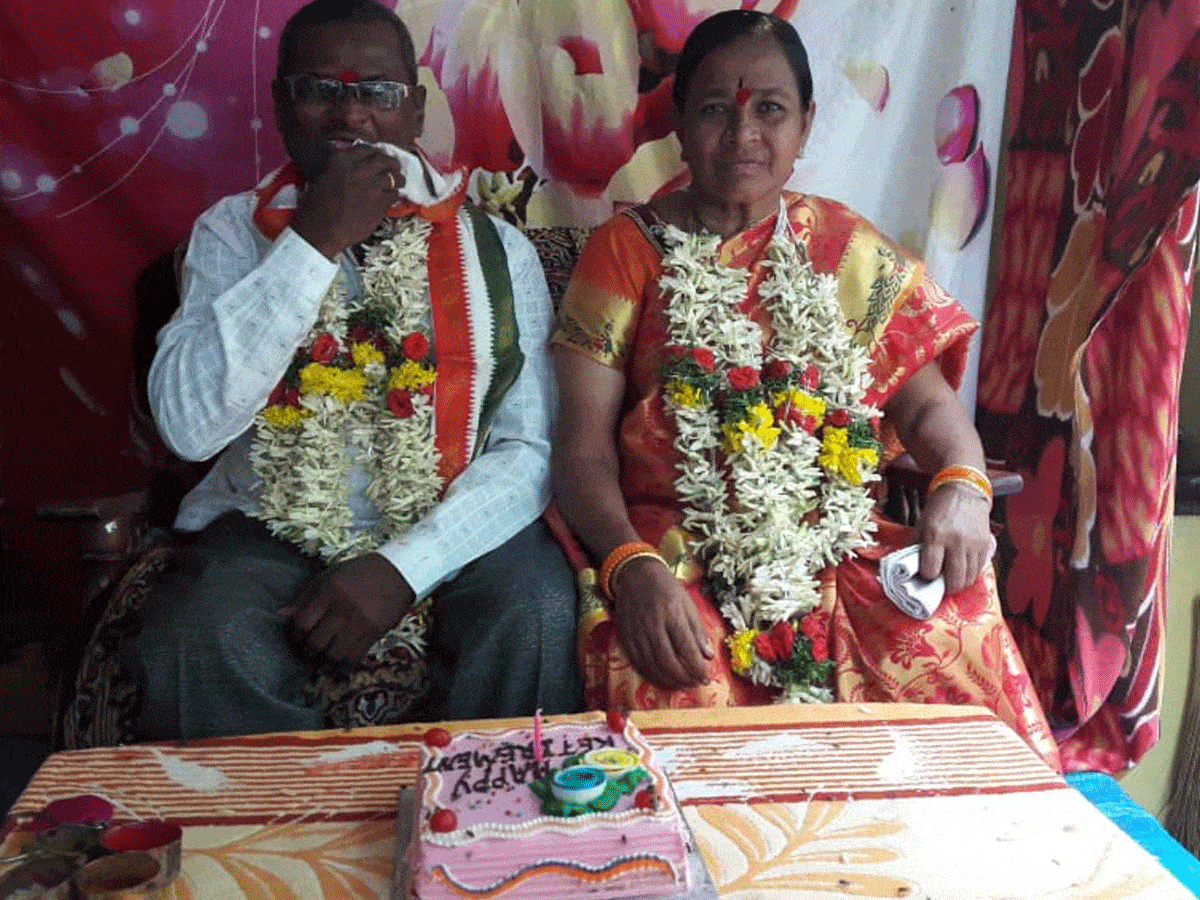 Crime news : ఫిట్స్‌తో భార్య మృతి..గంటసేపటికే గుండెపోటుతో భర్త..