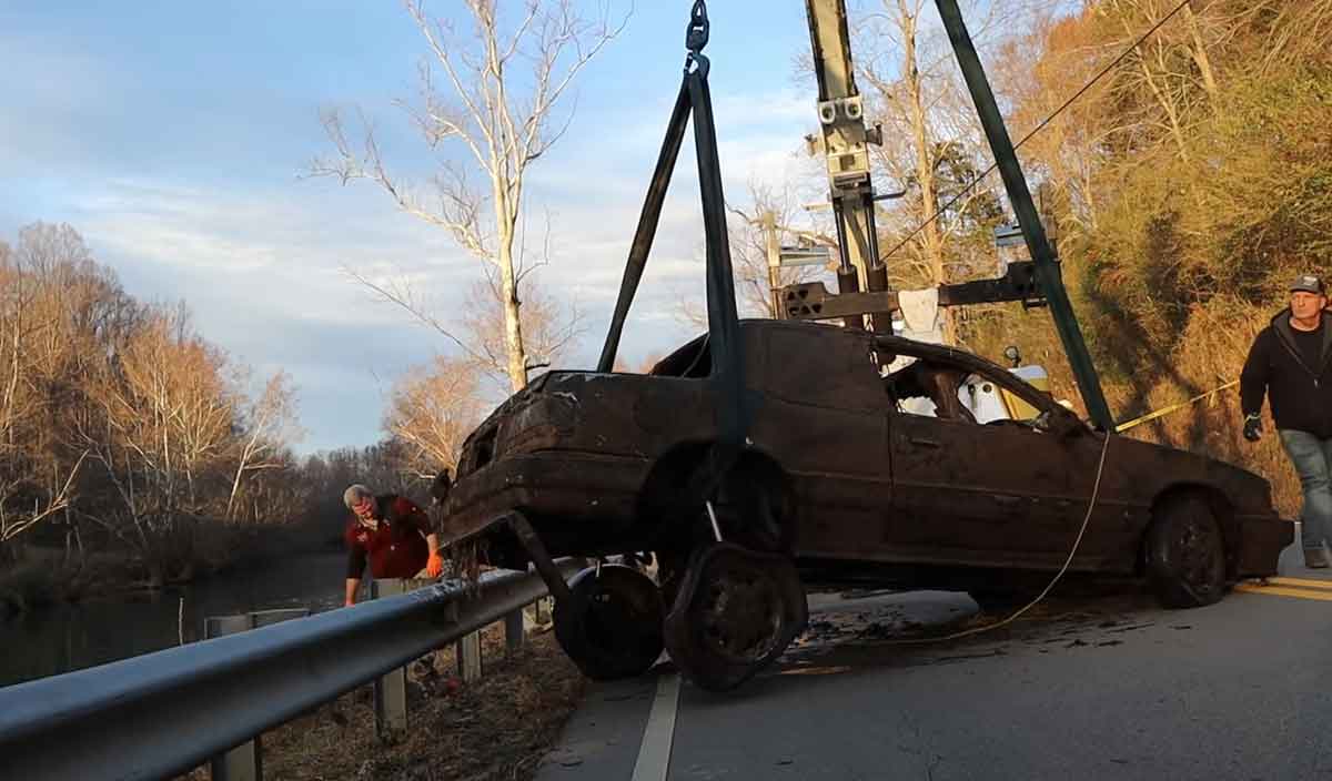 21 ఏళ్ల క్రితం మిస్ అయిన ఇద్ద‌రు టీనేజ‌ర్ల కేసును ప్రాణాల‌కు తెగించి ఛేదించిన యూట్యూబర్..
