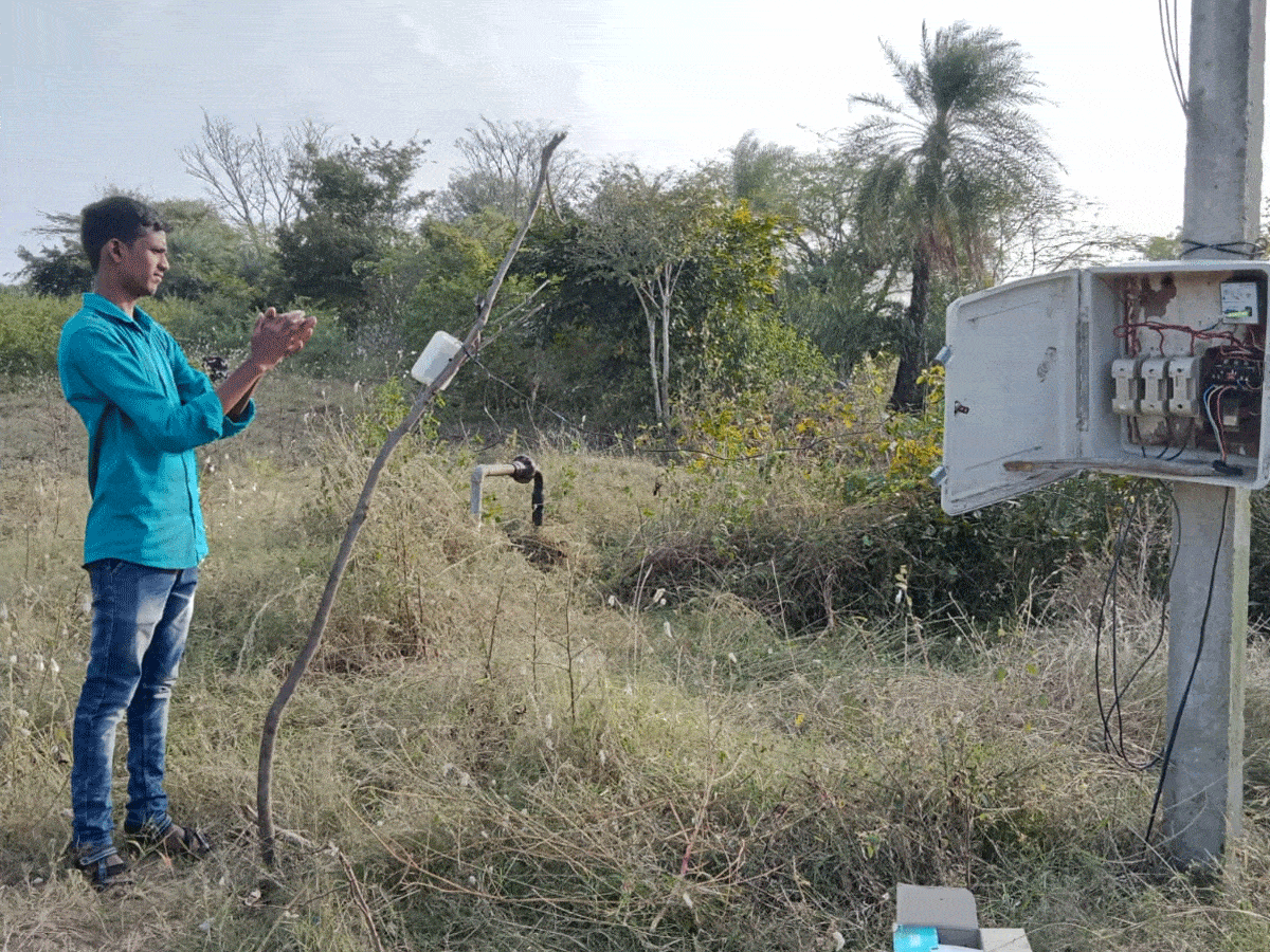 చప్పట్లతో కరెంట్‌ మోటర్ ఆన్, ఆఫ్‌..నాగర్‌కర్నూల్‌ యువకుడి ప్రతిభ