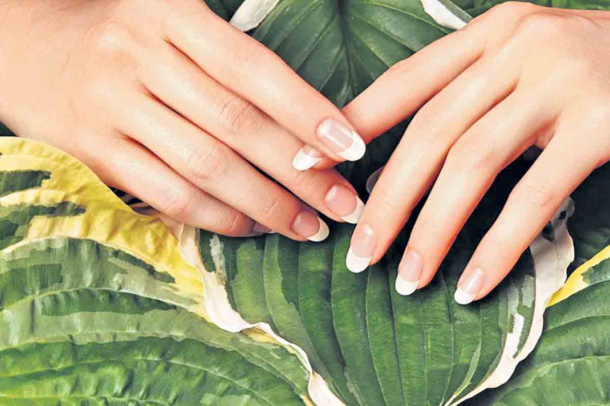 nails health tips | చ‌లికాలంలో గోళ్లు ప‌గుళ్లు ప‌గులుతున్నాయా? ఇలా చేయండి