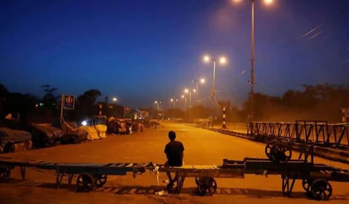 Central govt | పండ‌గ‌ల‌పై ఆంక్ష‌లు.. నైట్‌క‌ర్ఫ్యూ అమ‌లు.. కేంద్రం తాజా మార్గ‌ద‌ర్శ‌కాలు