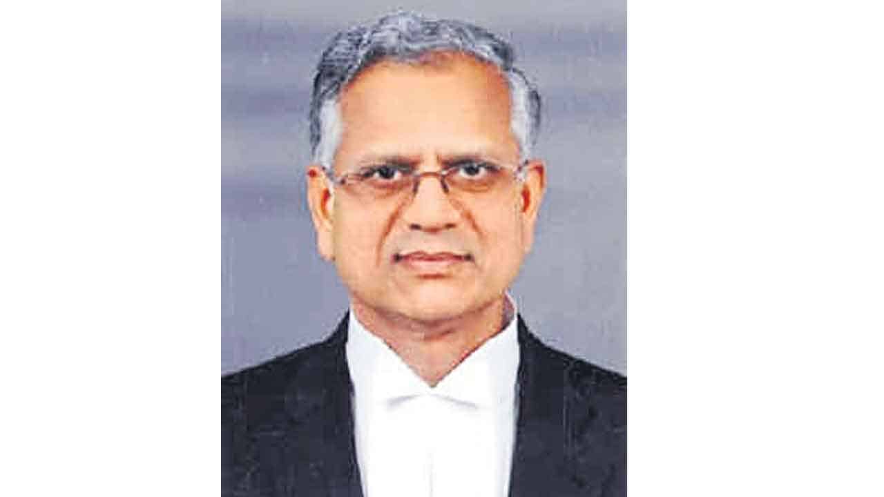 సీనియర్‌ న్యాయవాదిగా నిరూప్‌