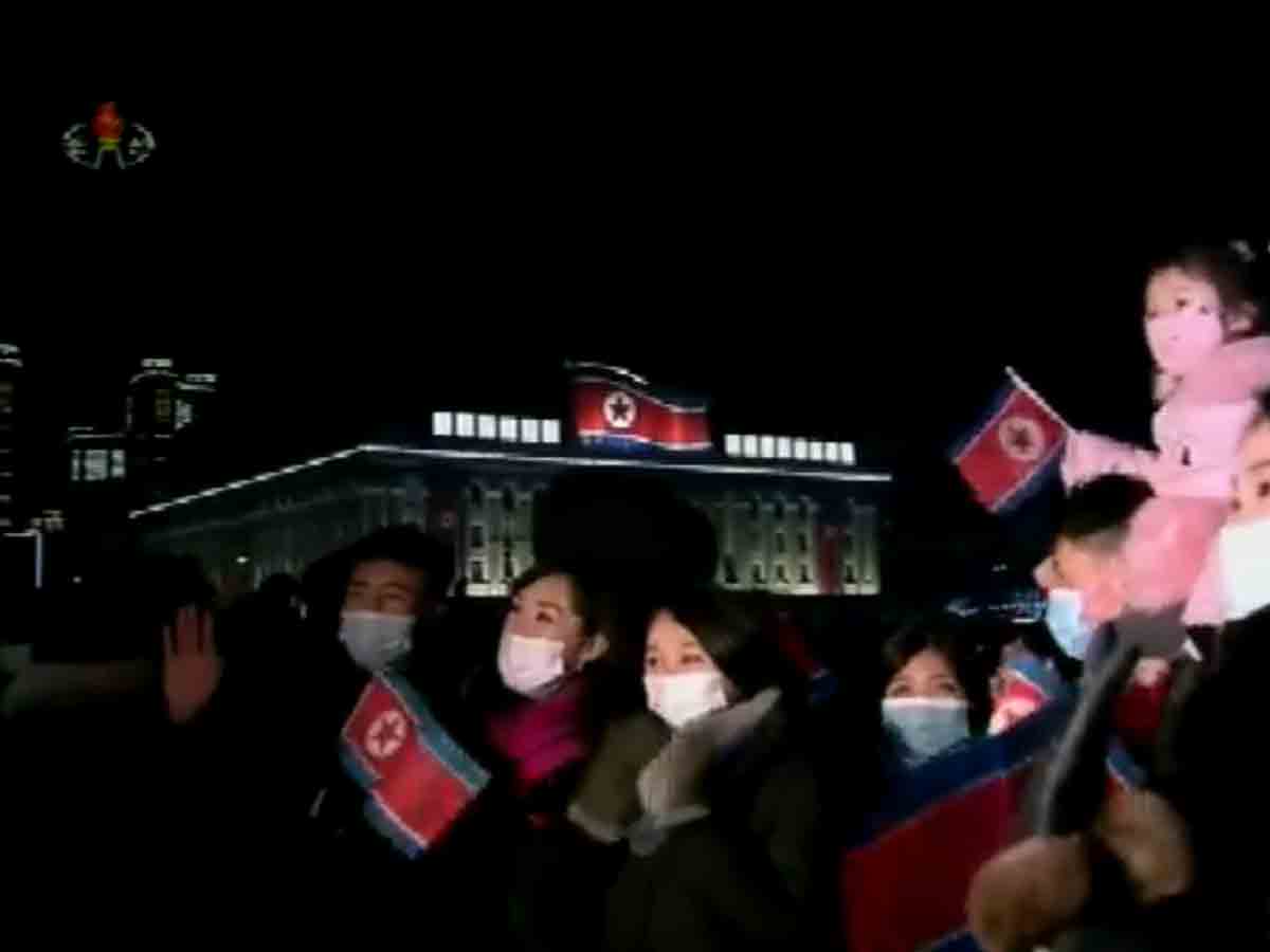 2022కి ఘనంగా స్వాగతం పలికిన ఉత్తర కొరియా