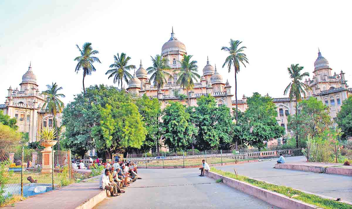 ప్రొఫెసర్లు, హెచ్‌ఓడీలు ఓపీ చూడాల్సిందే