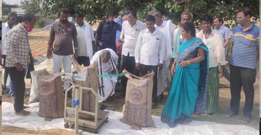 Khammam | ధాన్యం కొనుగోలు కేంద్రాన్ని సద్వినియోగం చేసుకోండి: డీసీసీబీ చైర్మన్ కూరాకుల నాగభూషణం