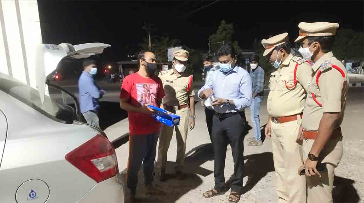 అక్రమ రవాణా నియంత్రణకే తనిఖీలు : పెద్దపల్లి ఏసీపీ సారంగపాణి