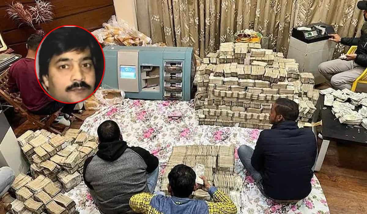 Piyush Jain | ఇంటి నిండా ధ‌న‌పు రాశులే.. తిరిగేది మాత్రం డొక్కు స్కూట‌ర్‌పై..