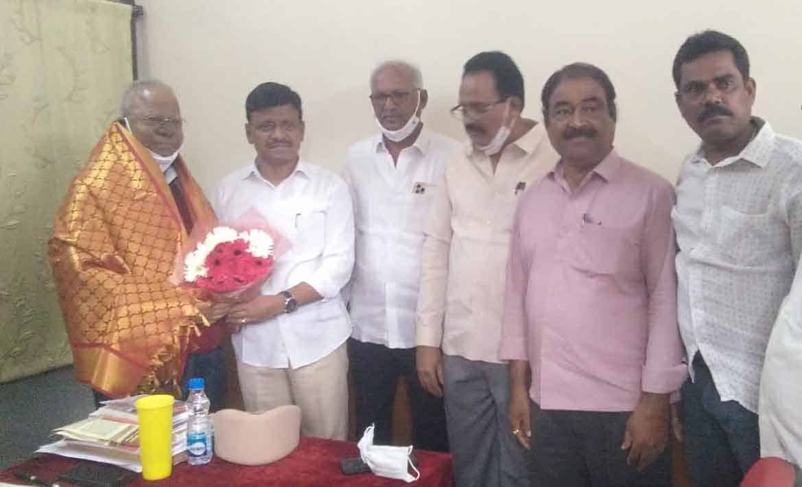 Khammam | పువ్వాడ నాగేశ్వరరావును కలిసిన ఎంఎల్‌సీ తాతా మధు..