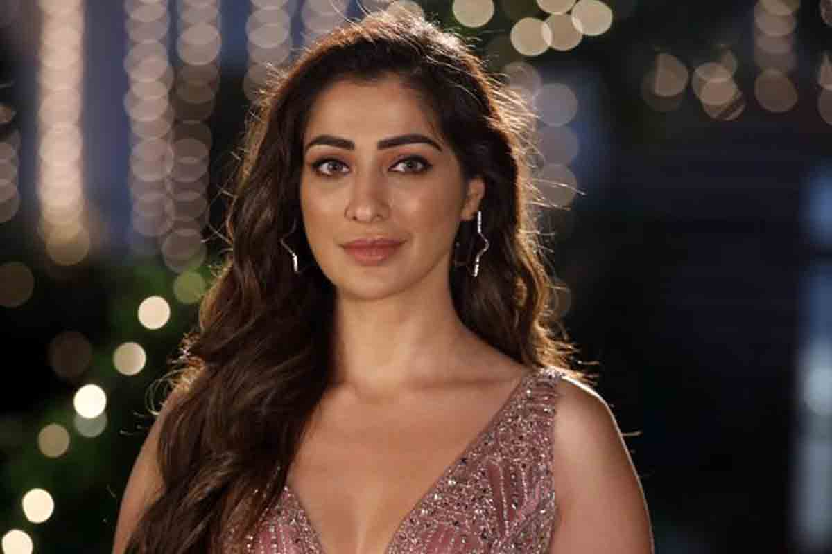 Rai Laxmi | జనతాబార్‌లో రాయ్ ల‌క్ష్మీ.. మ‌హిళ‌ల‌కు అండ‌గా పోరాటం