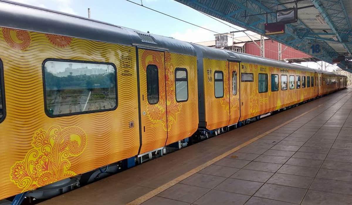 దిన ప‌త్రిక‌, వాట‌ర్ బాటిల్ కోసం 20 రూపాయ‌లు క‌ట్టాల్సిందే.. వివాదాస్ప‌ద‌మైన రైల్వే నిర్ణ‌యం