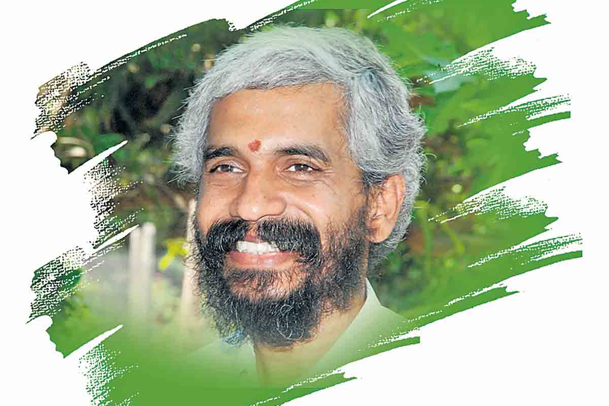 స‌మాజం కోసం 22 ఏండ్లు త్యాగం.. ఆస్తులు అమ్మి మ‌రి తోటివారికి సాయం