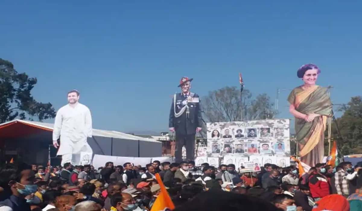 బీజేపీ, కాంగ్రెస్ మ‌ధ్య ‘రావ‌త్ పోస్ట‌ర్’ వార్‌