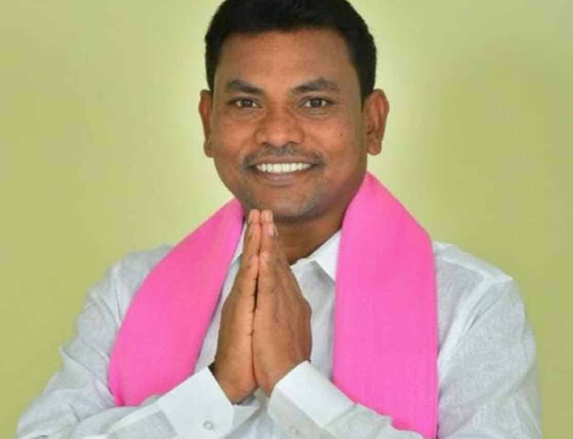 New year wishes | ప్రజలకు నూతన సంవత్సర శుభాకాంక్షలు తెలిపిన ఎమ్మెల్యే రేగా కాంతారావు