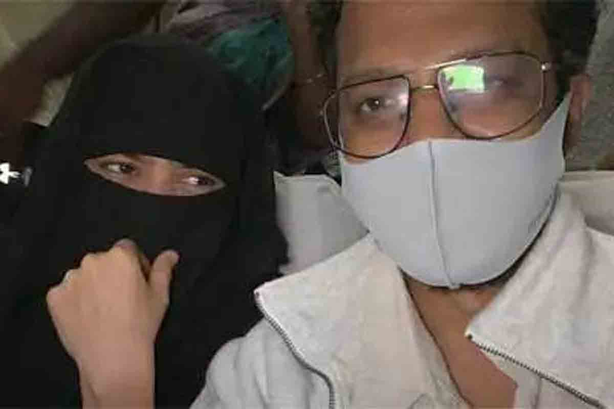 బుర్ఖాలో థియేటర్‌కి వచ్చిన ఈ హీరోయిన్ ఎవరో తెలుసా..?