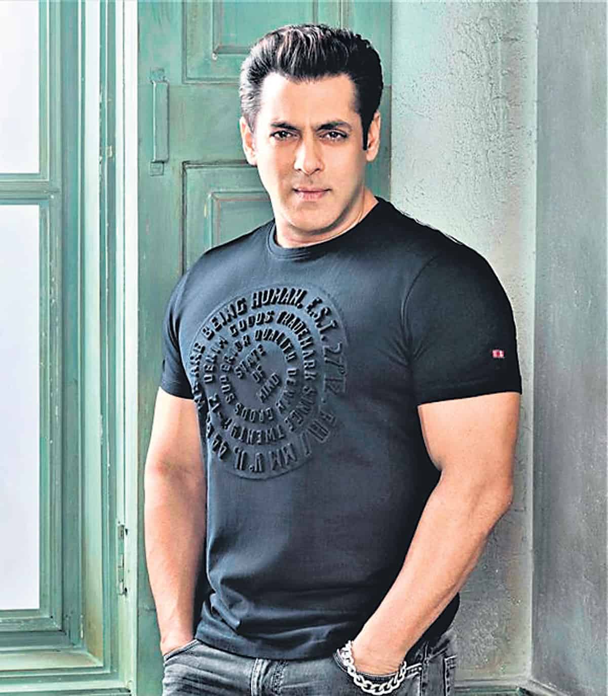 Salman Khan | సల్మాన్‌కు పాము కాటు