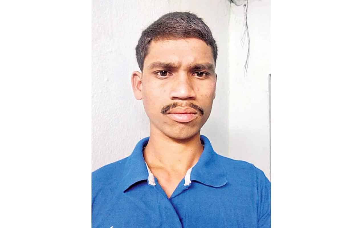 ఇన్‌ఫార్మర్‌ నెపంతో మాజీ సర్పంచ్‌ కాల్చివేత