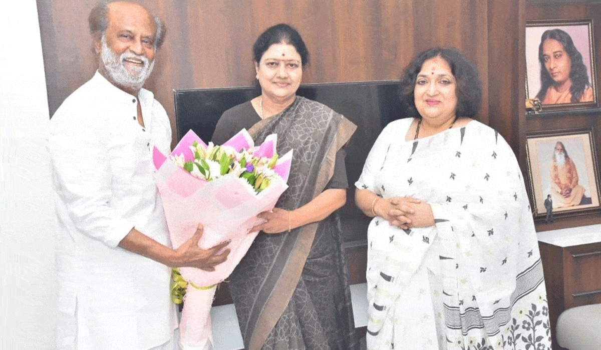 సూప‌ర్ స్టార్ ర‌జ‌నీకాంత్‌తో భేటీ అయిన శ‌శిక‌ళ‌