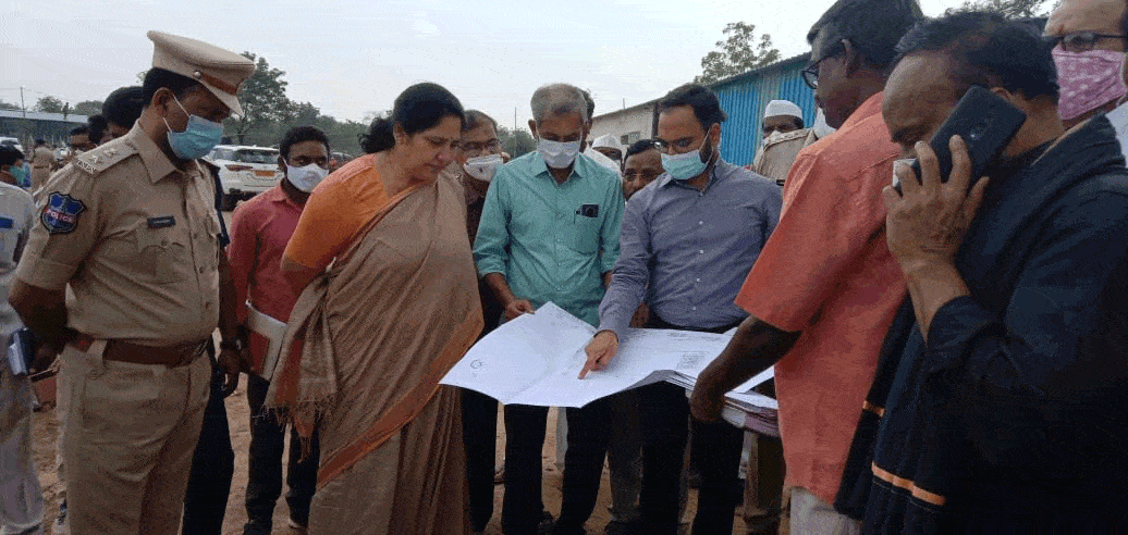 మెడికల్ కాలేజీ పనులు వేగవంతం చేయాలి : మంత్రి సత్యవతి రాథోడ్