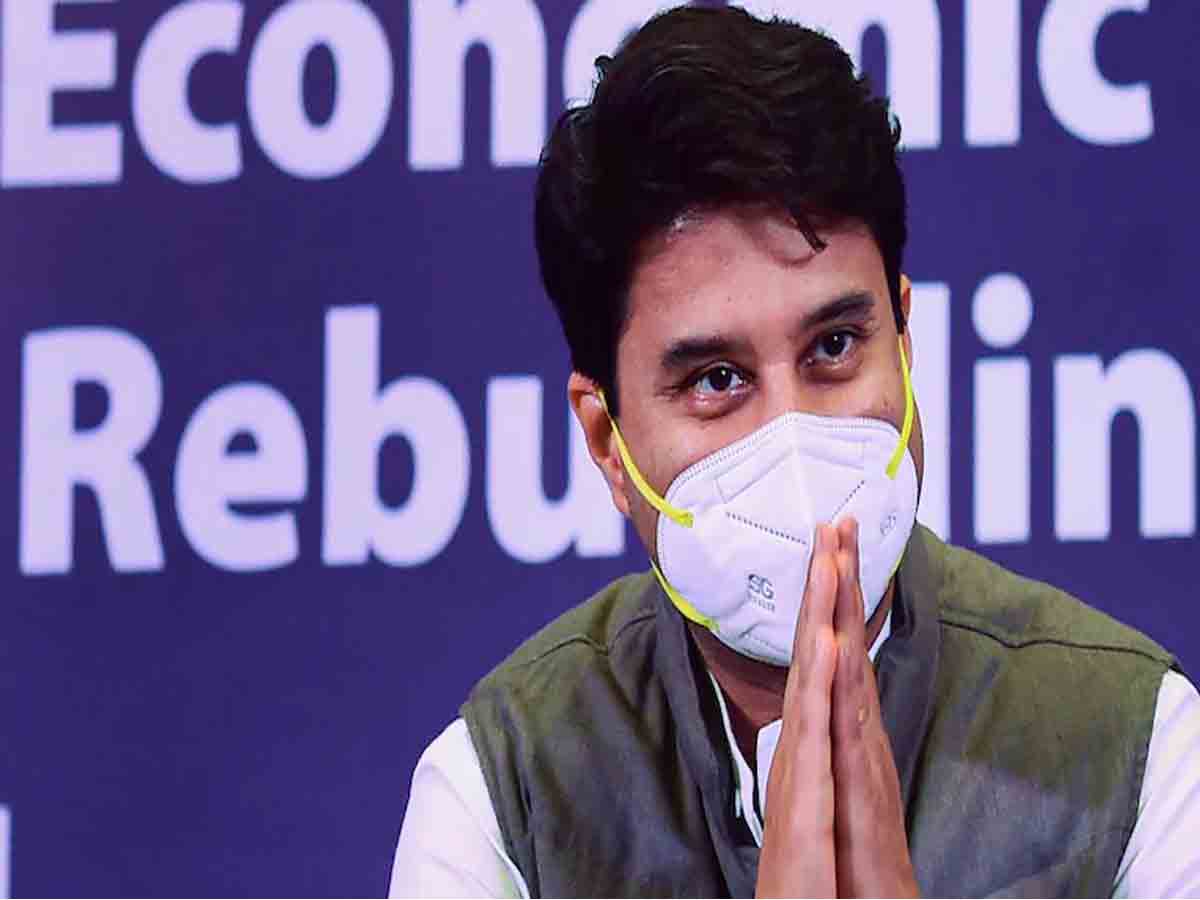 Jyotiraditya Scindia  : ప్ర‌ధానిగా మోదీ, మ‌న్మోహ‌న్‌ల ప‌నితీరుపై సింధియా కీల‌క వ్యాఖ్య‌లు