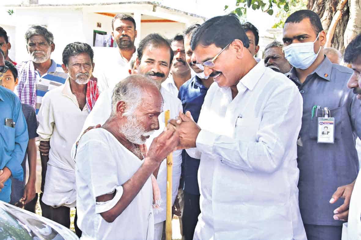 విడతల వారీగా రుణమాఫీ