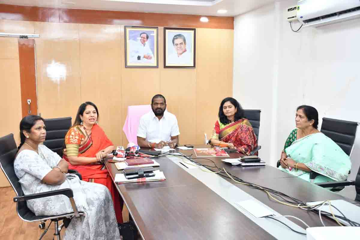 తెలంగాణ సంస్కృతిలో భాగమైన‌ బతుకమ్మ, బొడ్డెమ్మ, పేర‌ణి నృత్యం వ‌ల్ల రాష్ట్రానికి గొప్ప పేరు : మంత్రి శ్రీనివాస్ గౌడ్