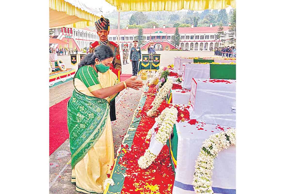 నేడు రావత్‌ అంత్యక్రియలు