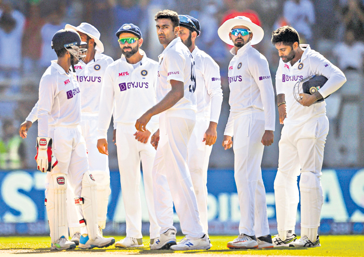 విజయానికి చేరువైన టీమ్‌ఇండియా