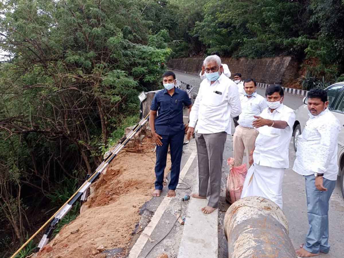 TTD | తిరుమలలో రోడ్డు మరమత్తు పనులను పరిశీలించిన టీటీడీ చైర్మన్..