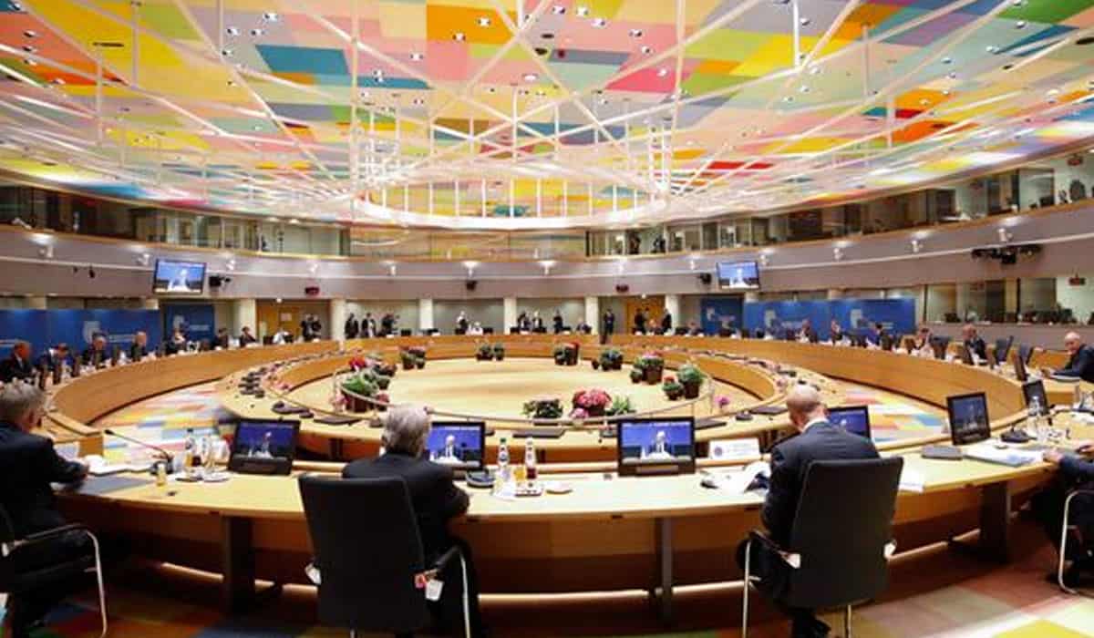 దాడికి దిగారో… ఆర్థిక ఆంక్ష‌లే.. ర‌ష్యాకు హెచ్చ‌రిక‌లు