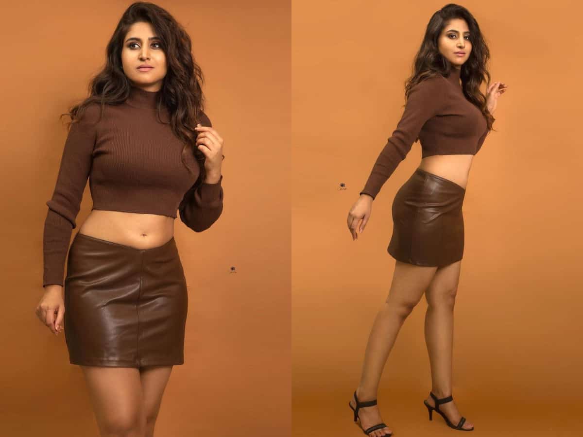 Anchor Varshini: యాంక‌ర్ వ‌ర్షిణి అందాల విందు