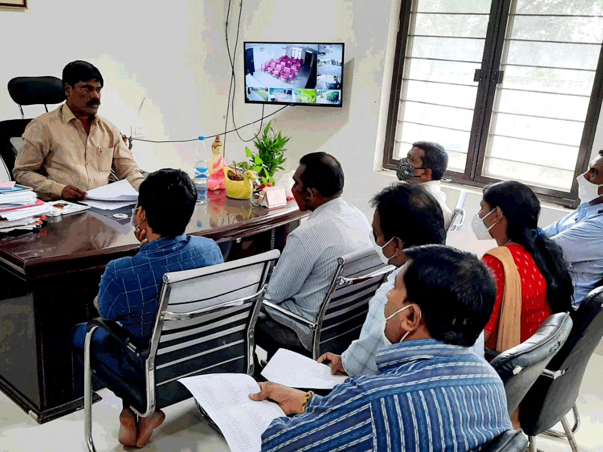 అన్ని గ్రామాల్లో మహిళా సంఘాల భవనాలు నిర్మిస్తాం : ఎమ్మెల్యే పెద్ది