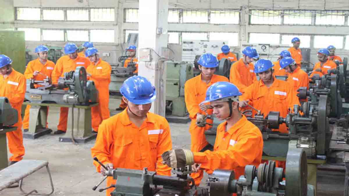 వారానికి 4 రోజులే పని!