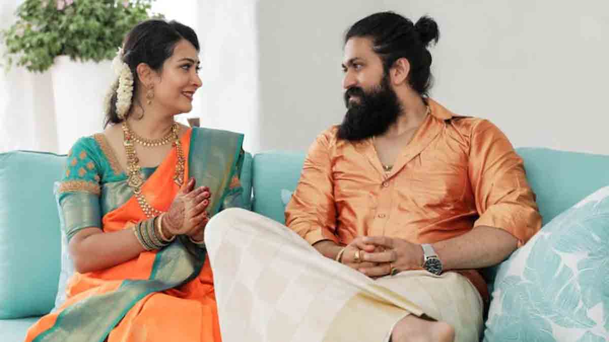 KGF Star Yash | మా ఆయనే నా పర్సనల్ కెమెరామ్యాన్.. కేజీఎఫ్ స్టార్ యష్పై తన భార్య షాకింగ్ కామెంట్స్ వైరల్