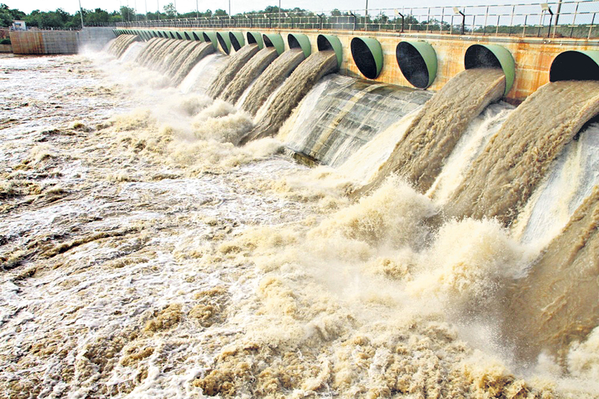 పారిన జలం నేల సజీవం..మన కల నిజం