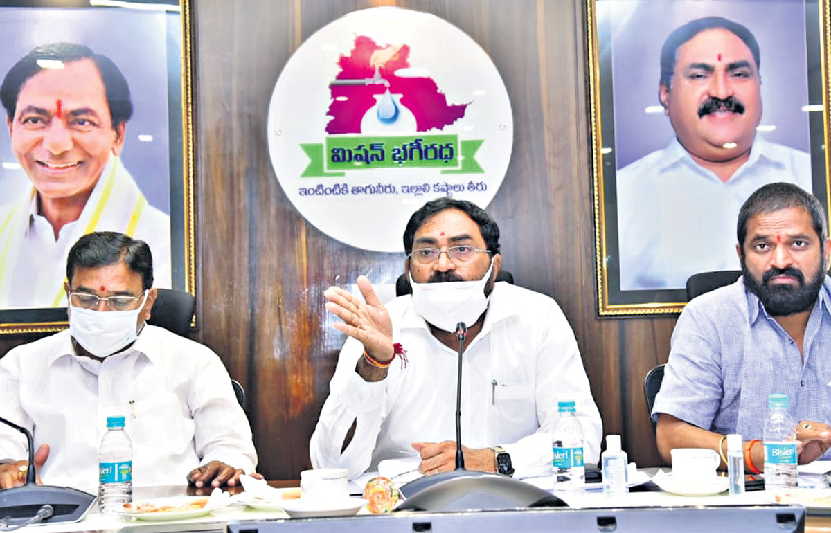 నెలాఖరులోగా ఉపాధి పనులు పూర్తిచేయాలి