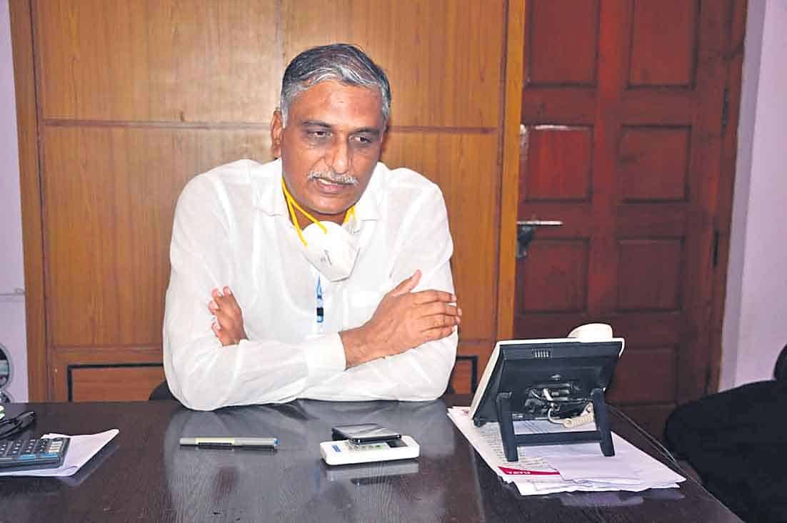 అప్రమత్తంగా ఉండాలి