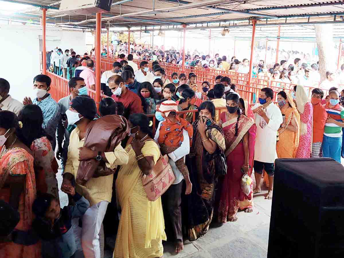 Chilikur Baliji : గోవింద నామస్మరణతో మారుమోగిన ఆలయం..