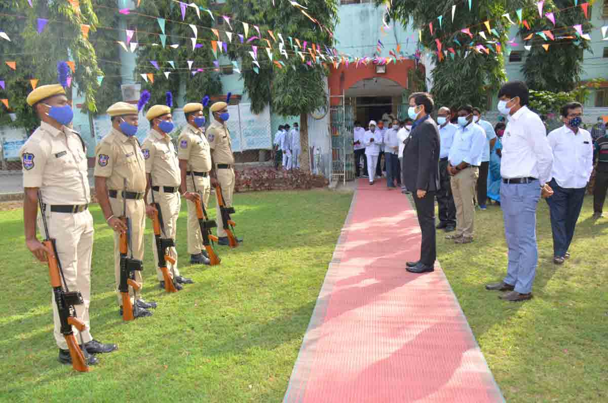 త్రివర్ణ రెపరెపలు